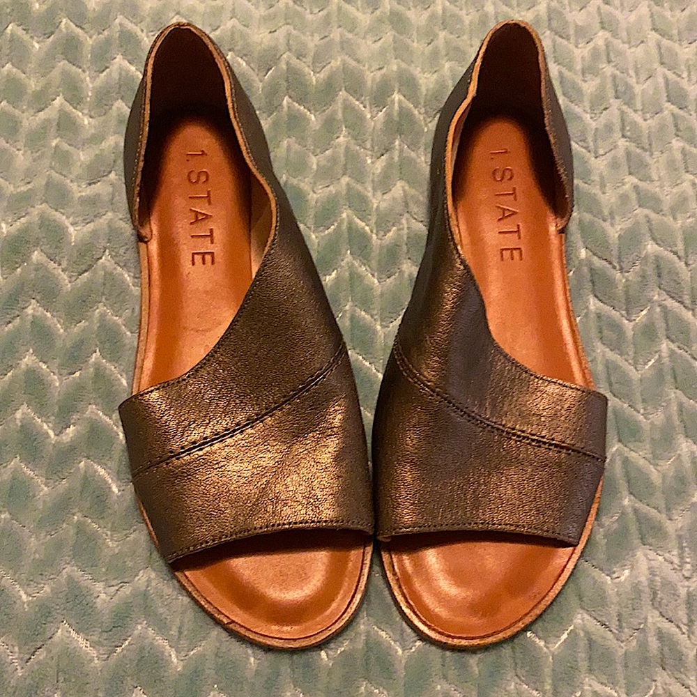 1.State sandals size 6.5 pewter